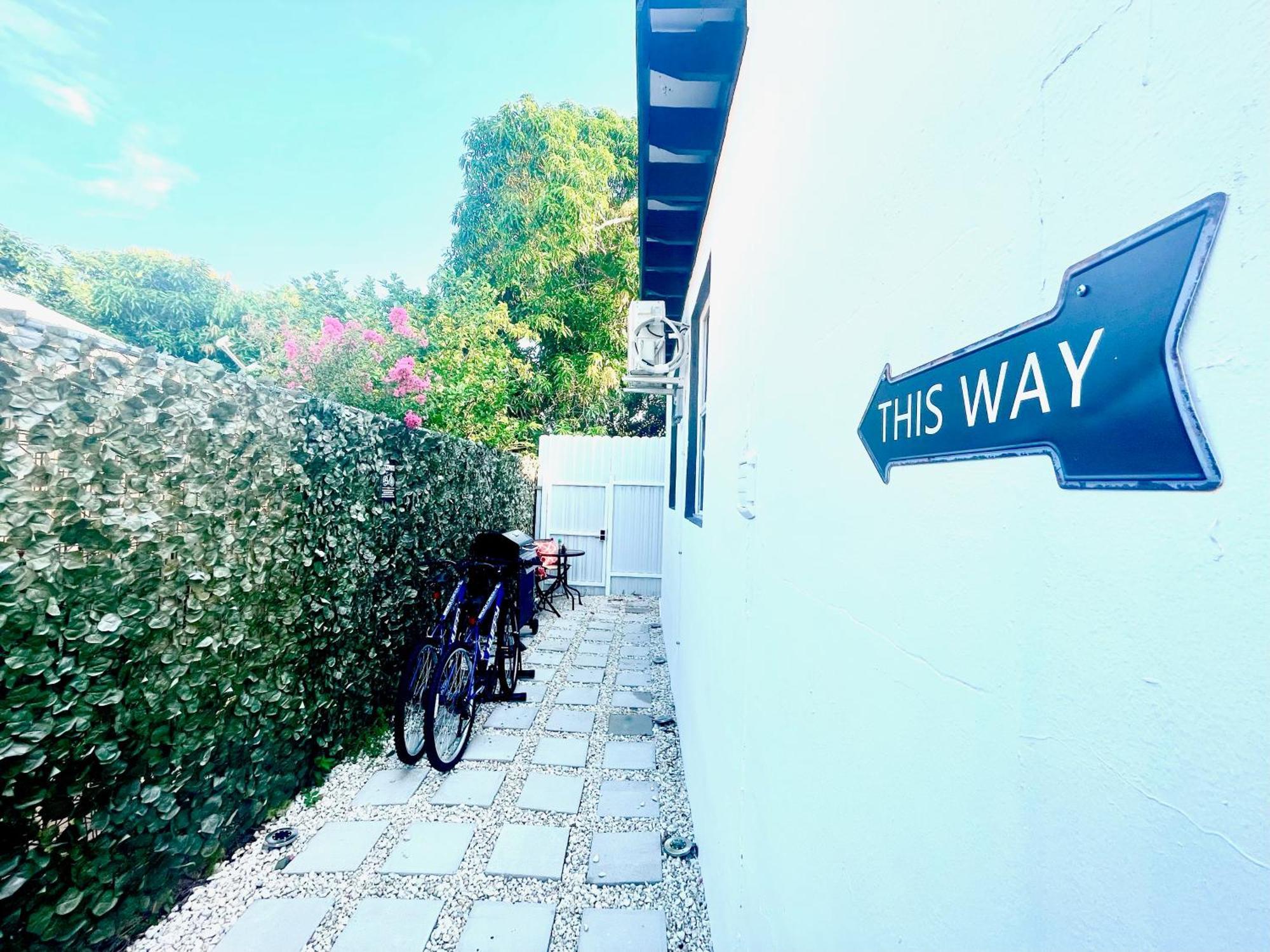 W Bikes Near Wynwood Apartamento
