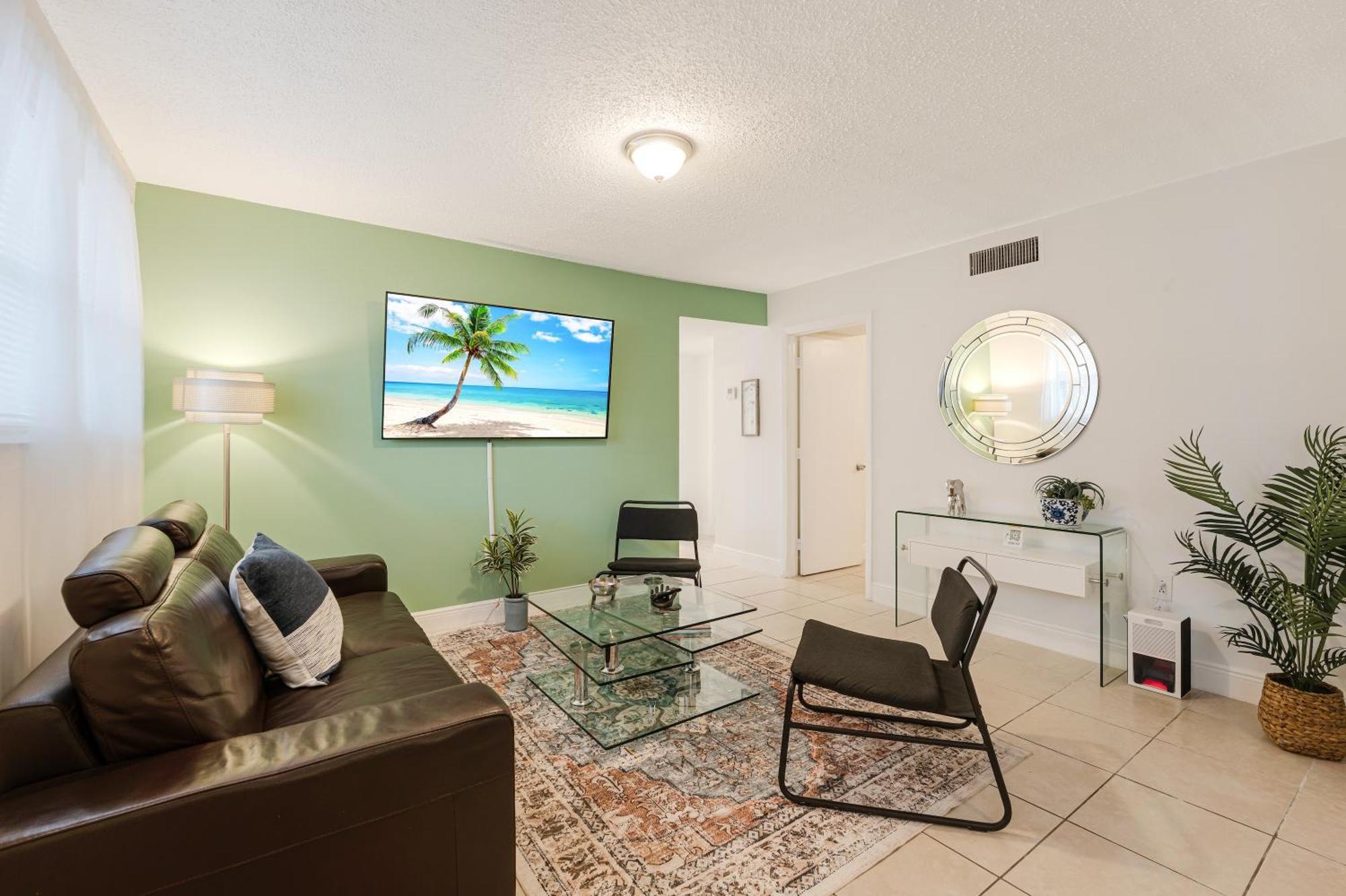 Spacious 3 Bed Centrally Located In