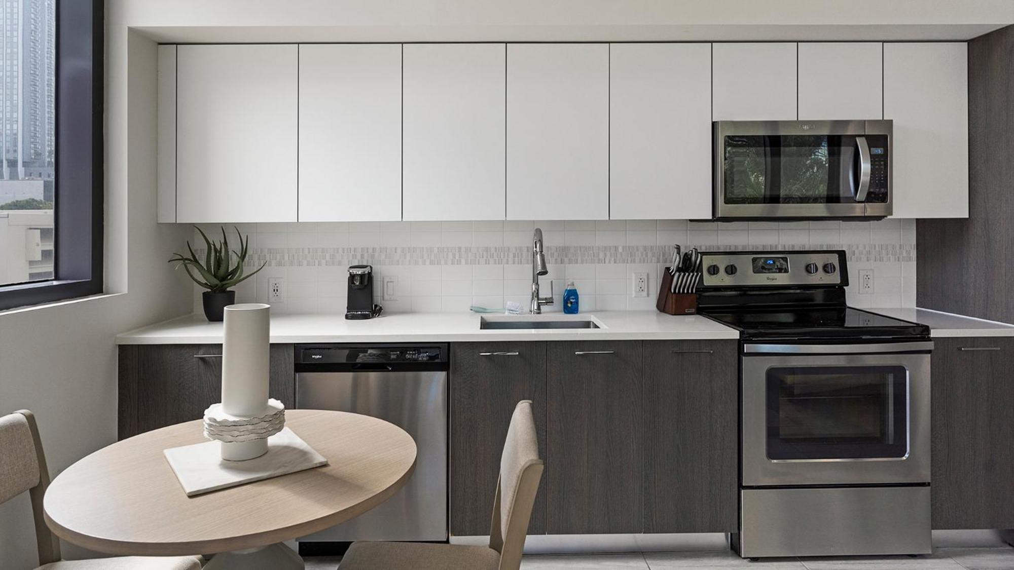 Flow By Barsala Miami