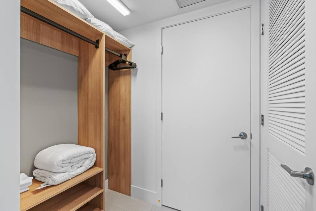 Apartment New Luxury At Downtown