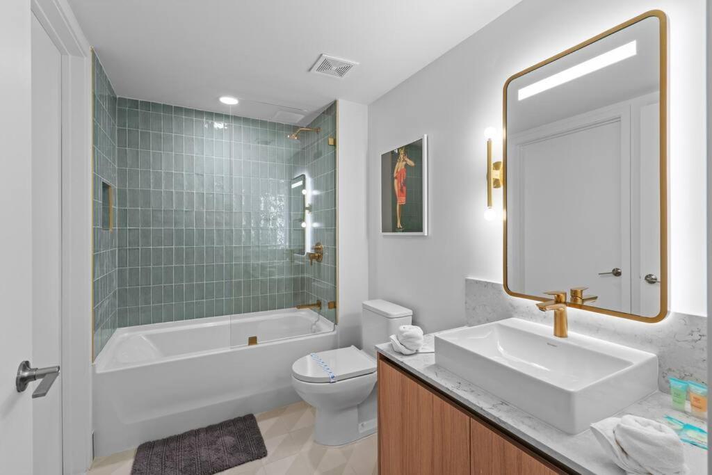 New Luxury At Downtown *