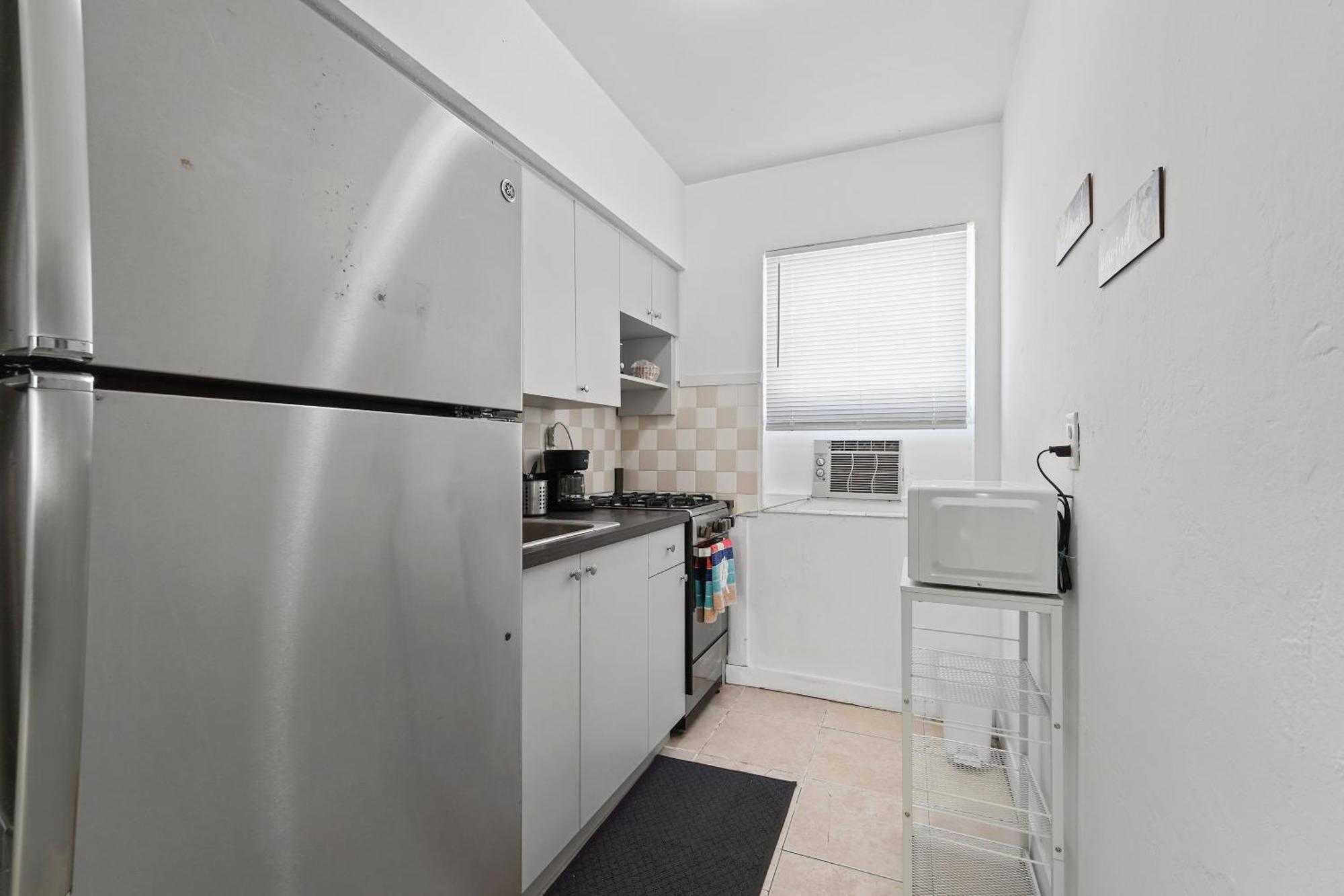 Tropical 1br Tropical Getaway Mins To Brickell Apartment Miami