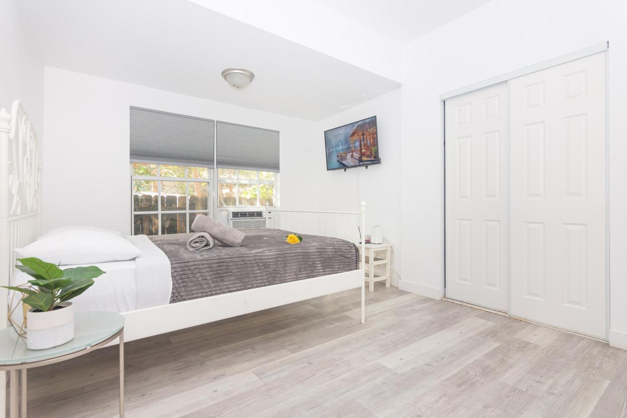 Apartment 1 Bedroom - Midtown