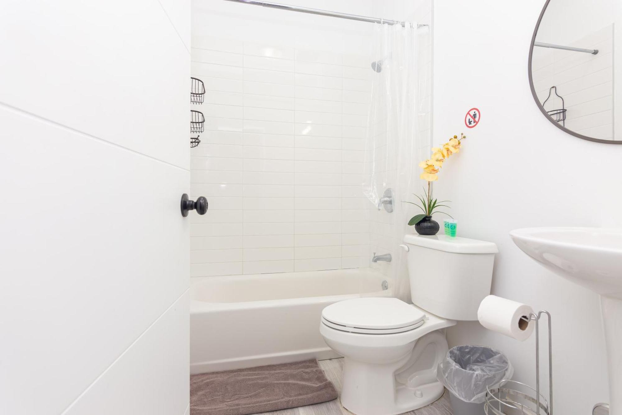 1 Bedroom - Midtown *