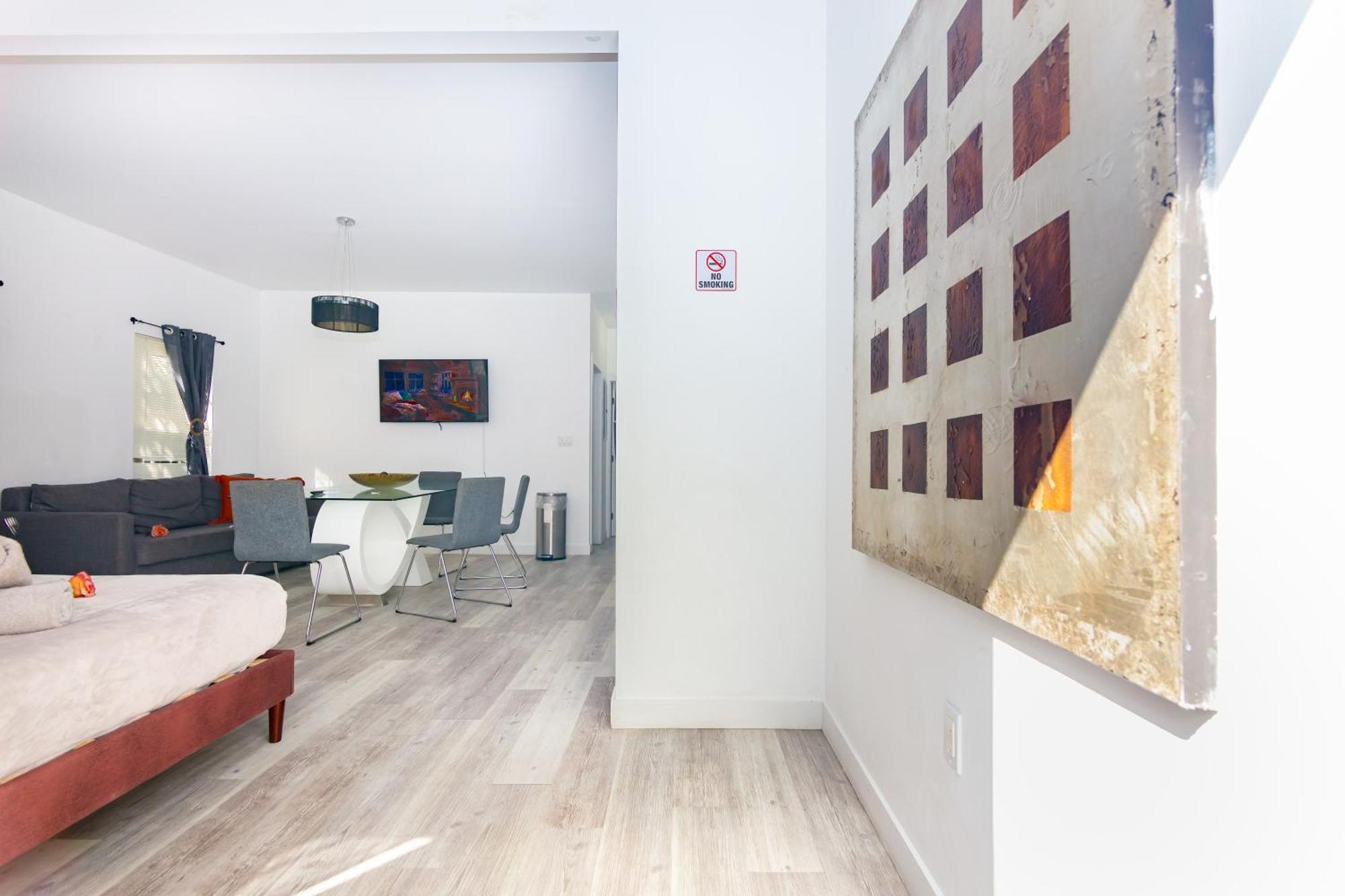1 Bedroom - Midtown