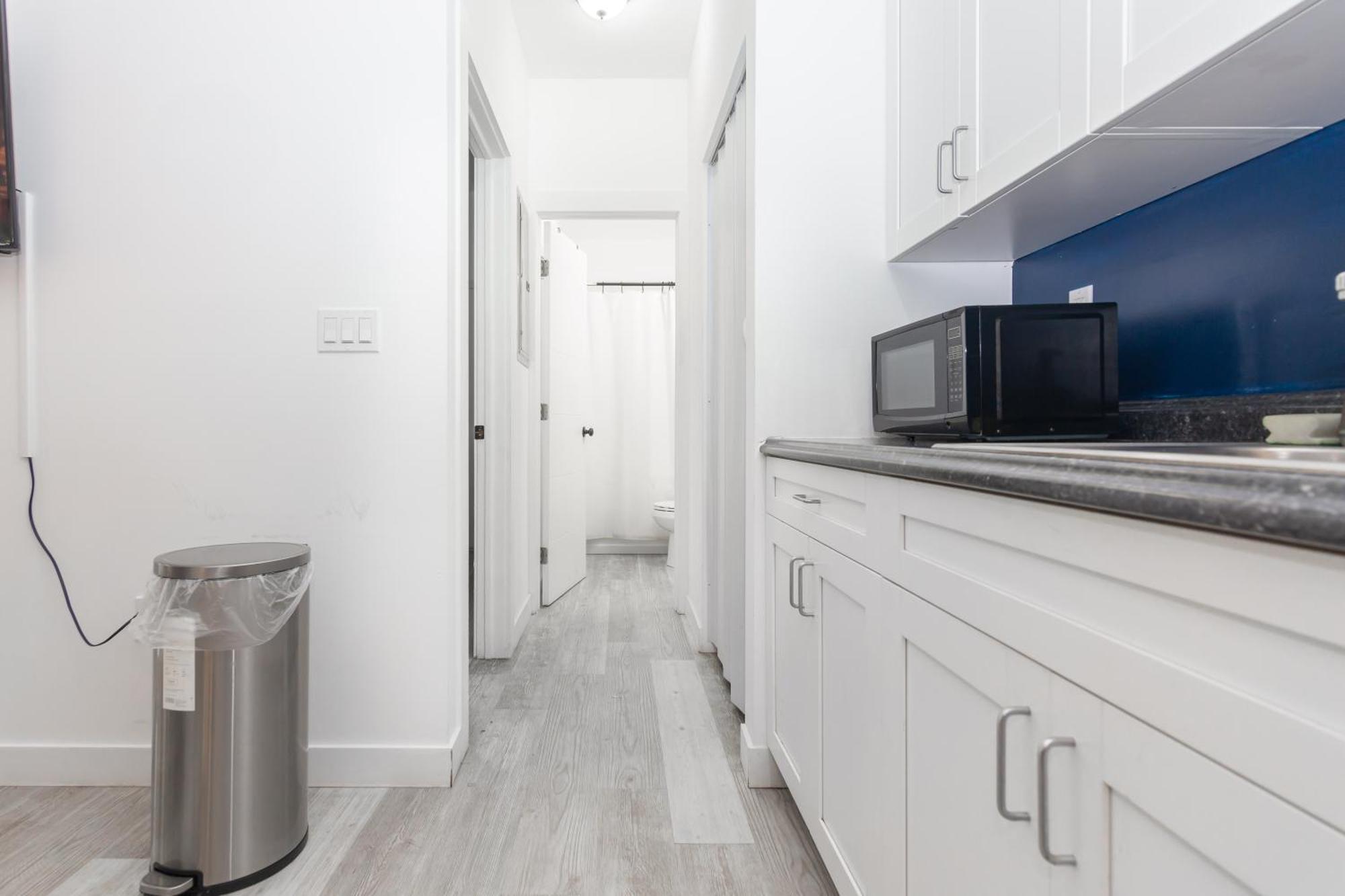 Apartment 1 Bedroom - Midtown *