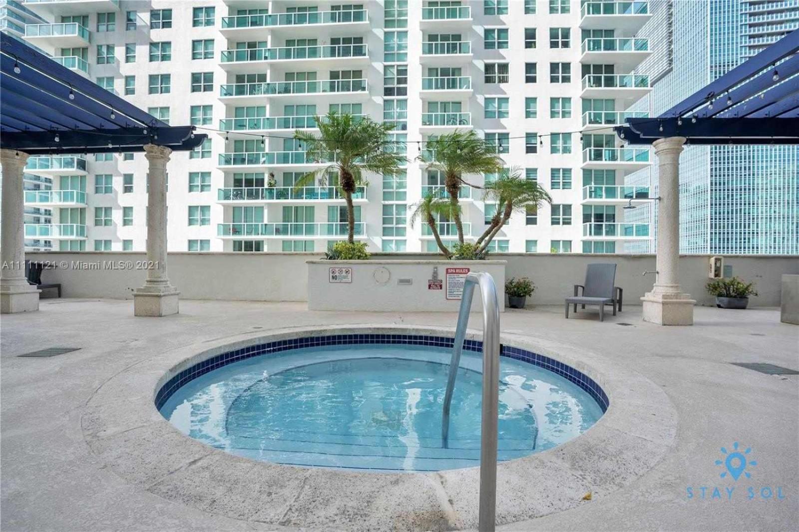 Beautiful 1br With Amenities Apartment *