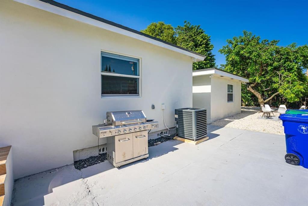 Modern Unit 1 - Close To South & Airport Miami