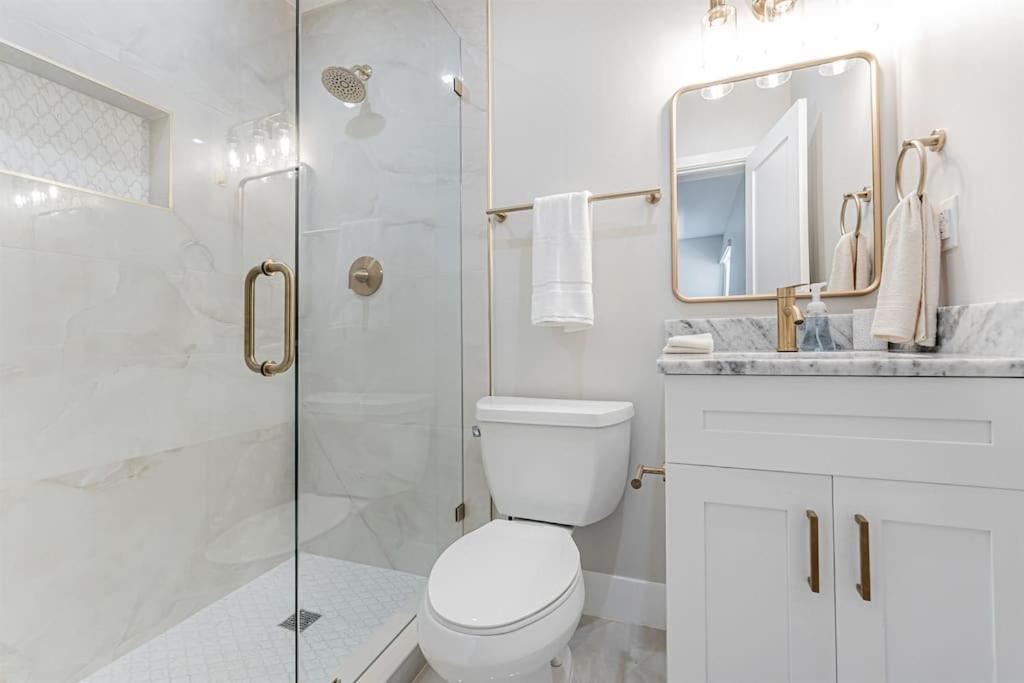Modern Unit 1 - Close To South & Airport Holiday home *