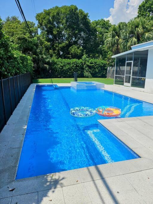 Brickell Enclave Sunny Retreat With Pool Villa Miami