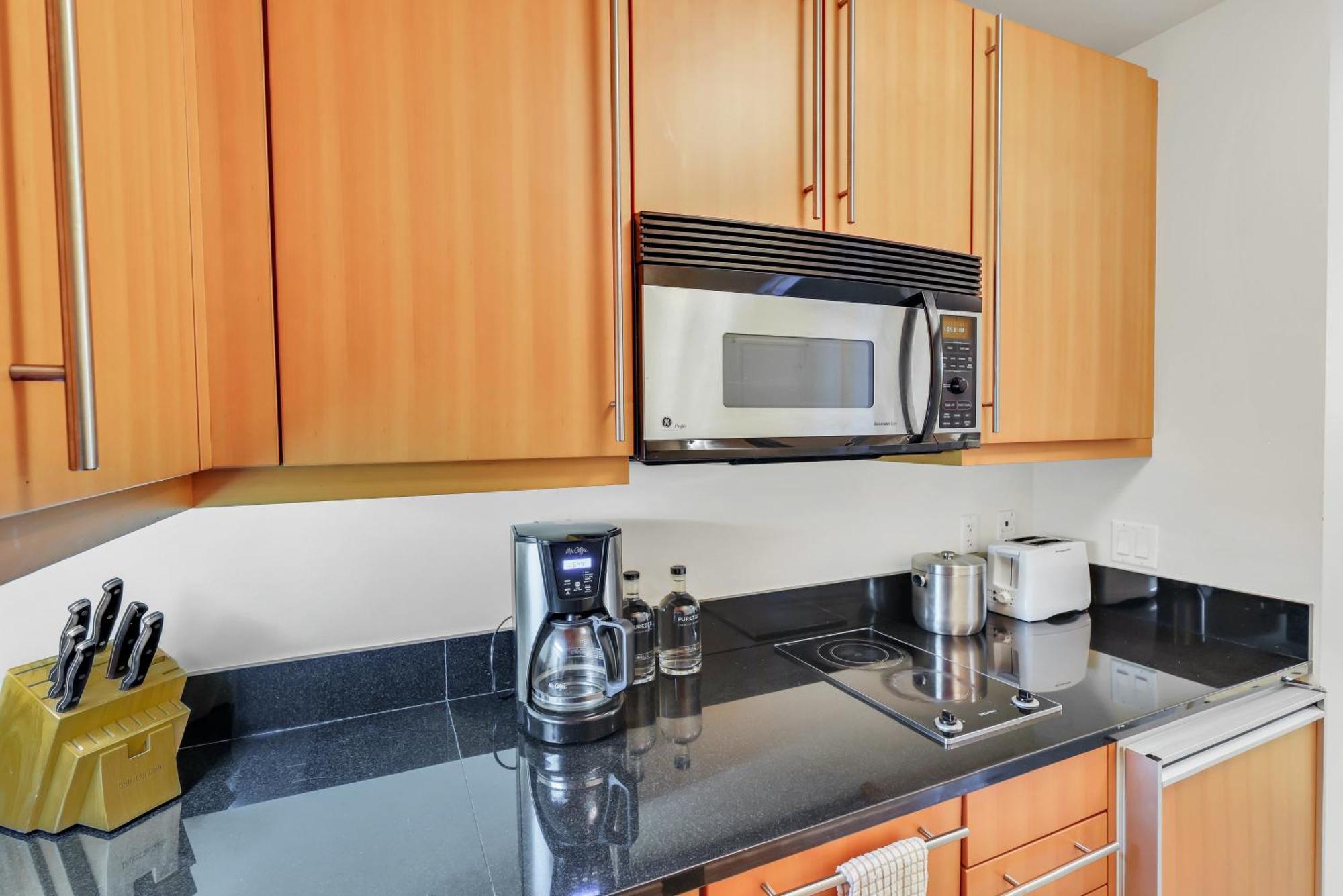 Amazing Private In Four Seasons Residences Brickell! Apartment
