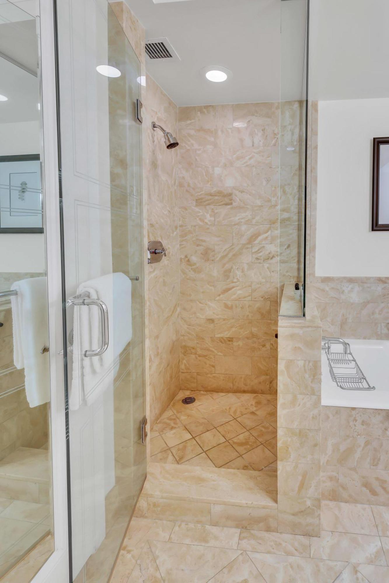 Amazing Private In Four Seasons Residences Brickell! Apartment