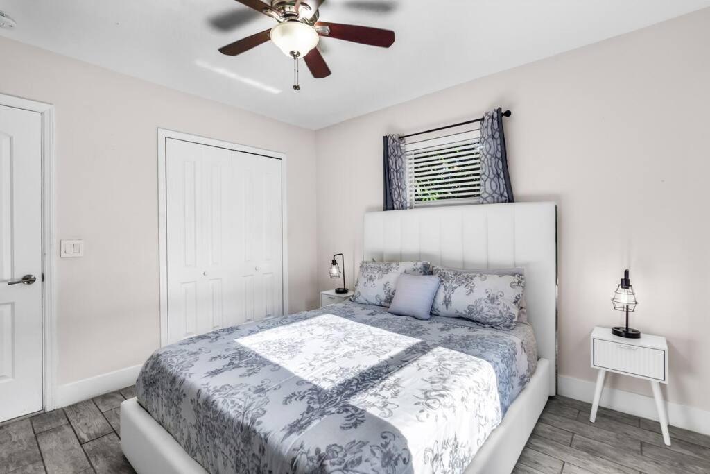 Holiday home Spacious 3 Bedroom With Oversized Pool & Backyard Miami