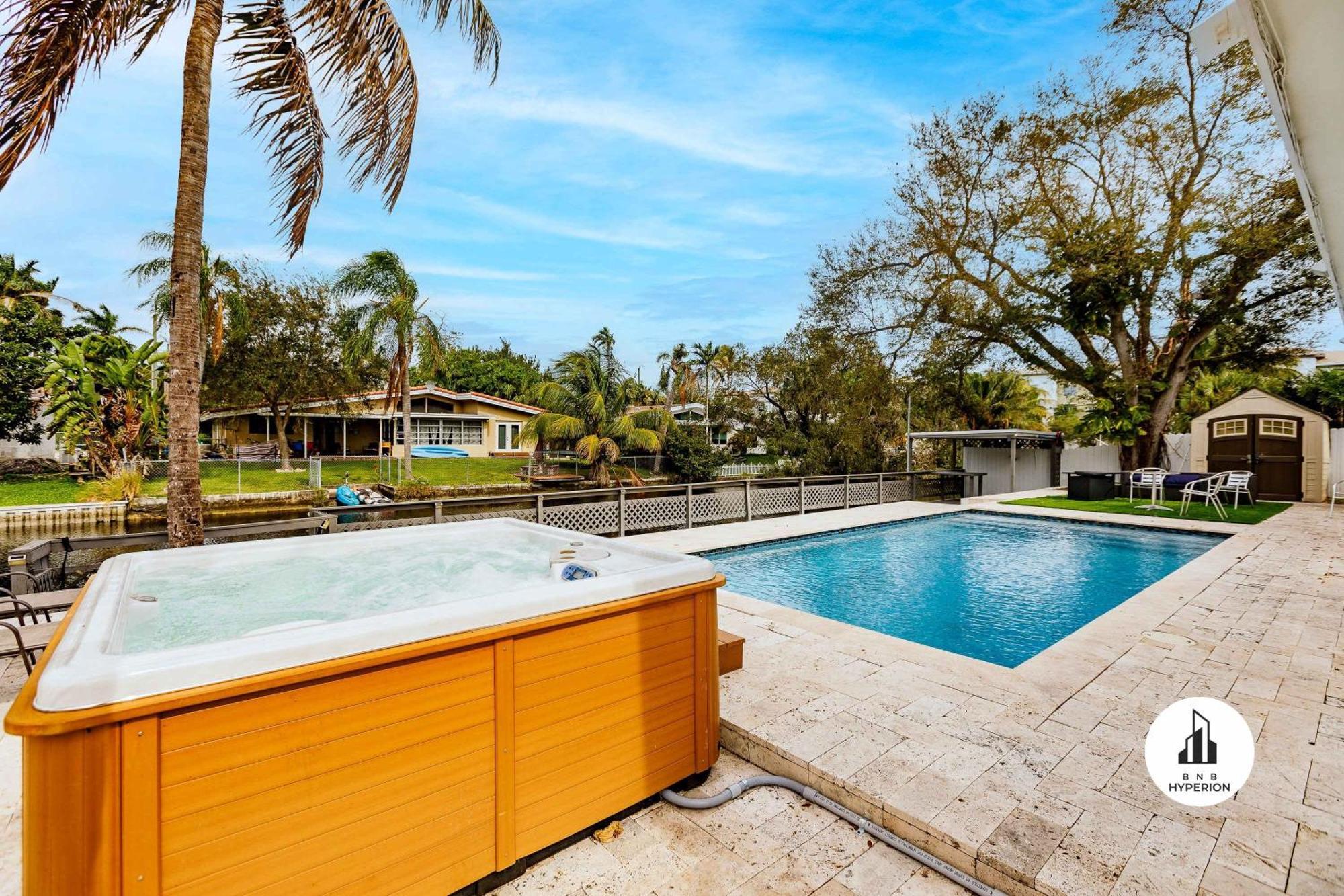 Hyperion - Luxurious 5b W Pool & Lounge Holiday home Miami
