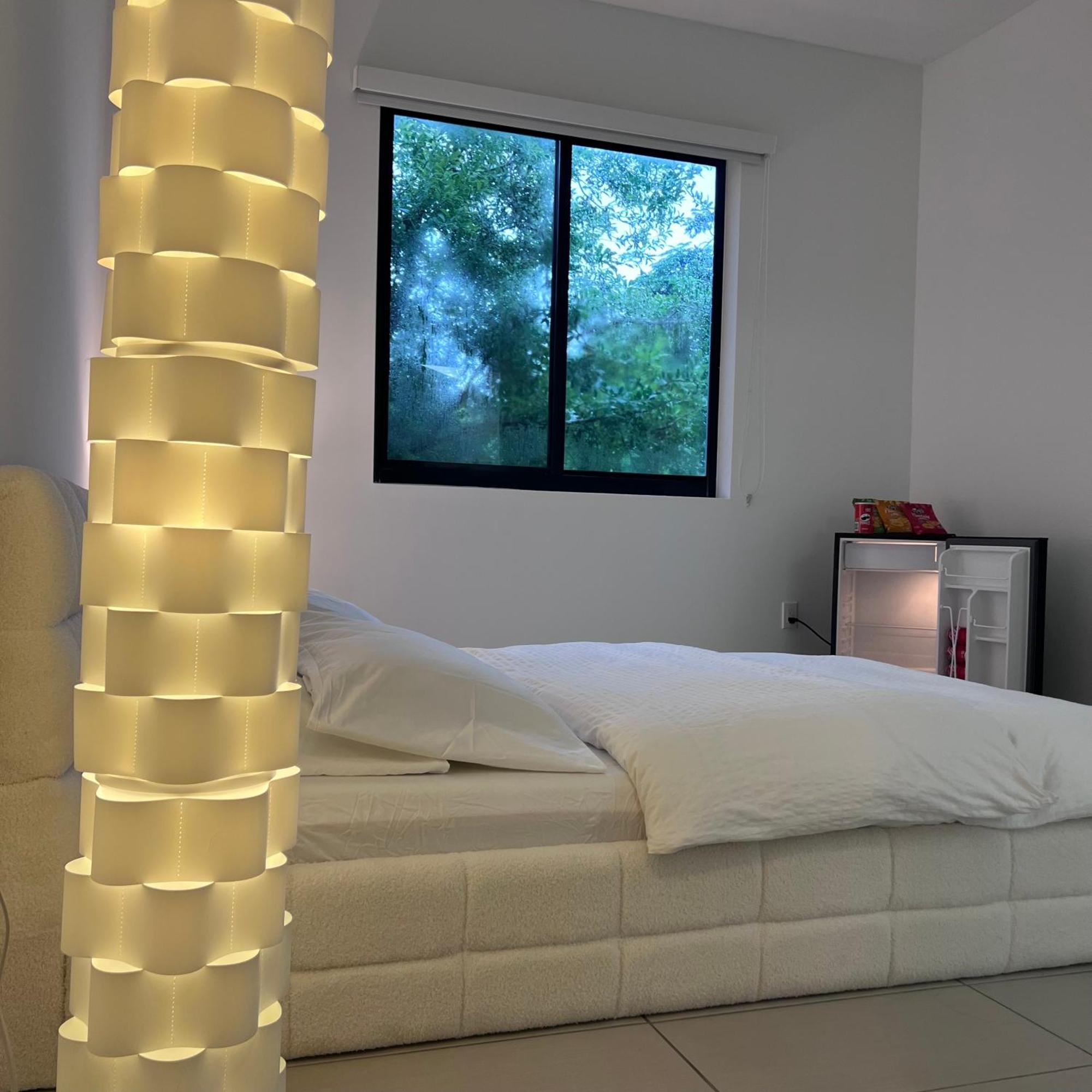 Master Bed In Calle Ocho Homestay