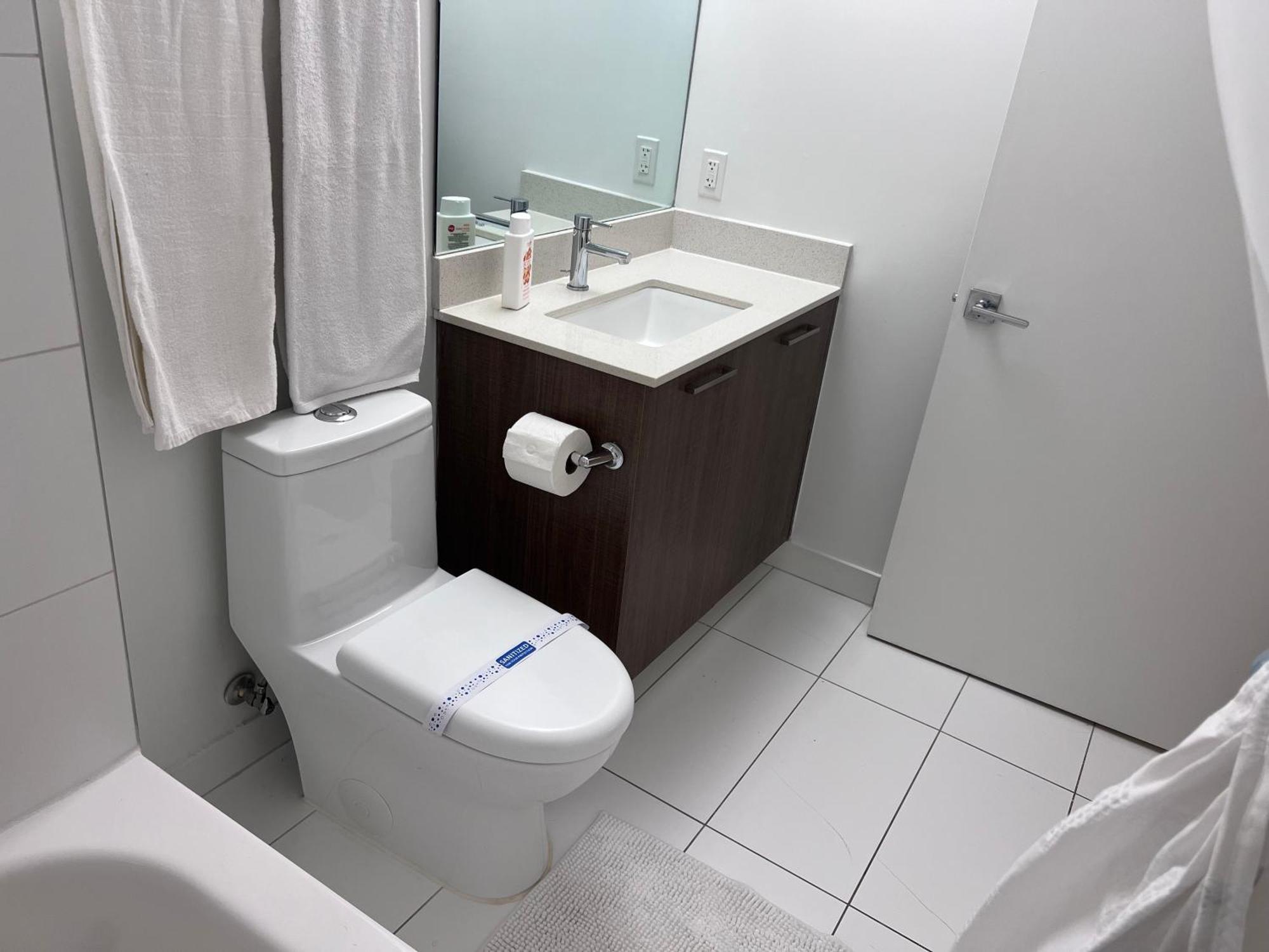Master Bed In Calle Ocho Homestay Miami