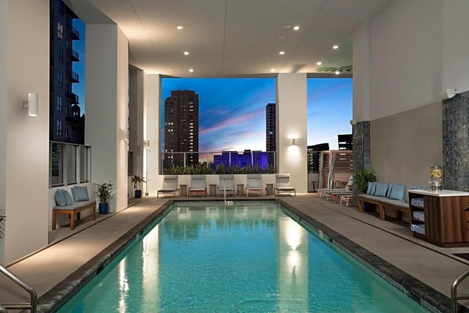 Luxury Living In The Heart Of Downtown * Miami