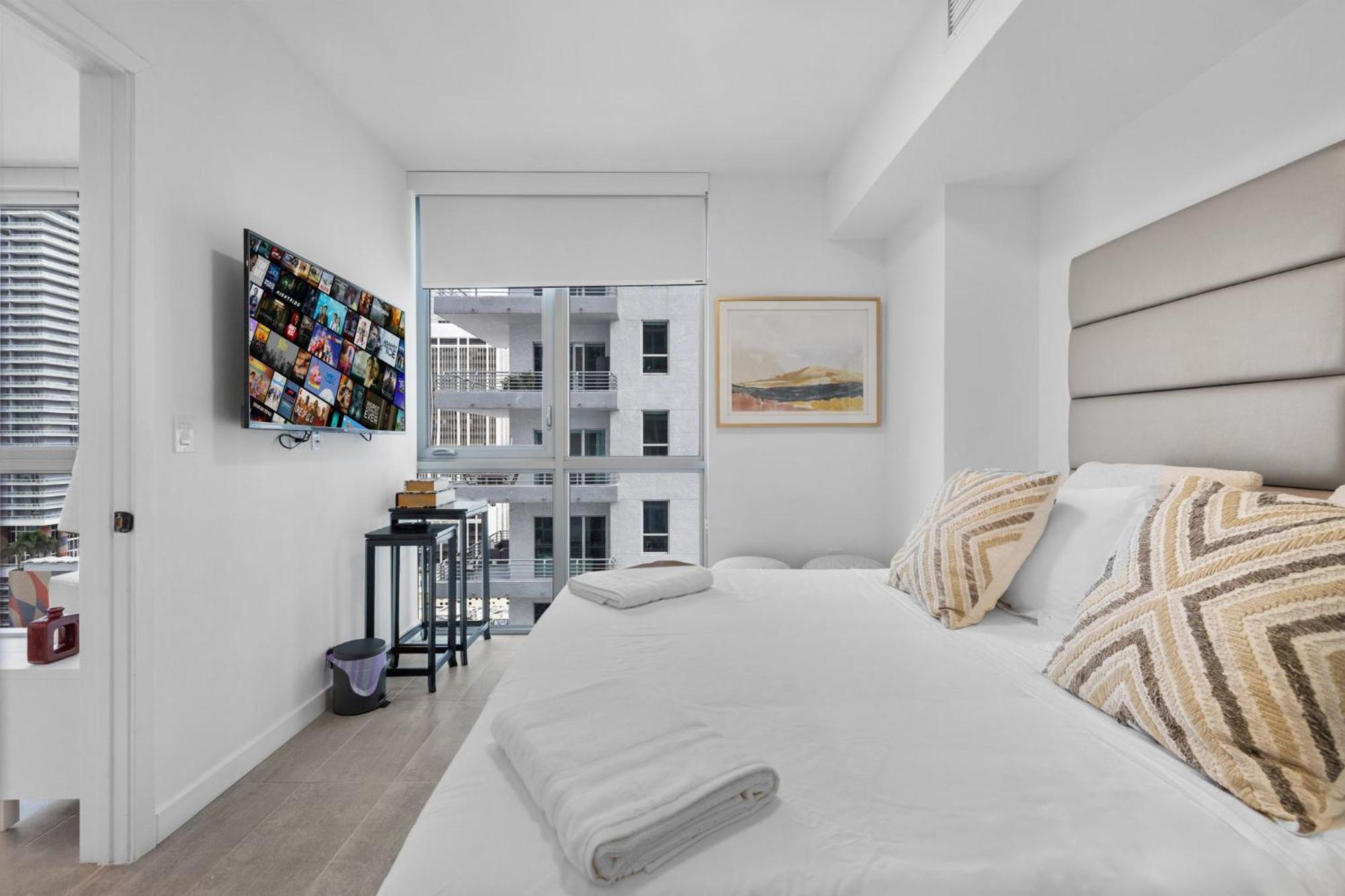 Luxury Living In The Heart Of Downtown Apartment Miami