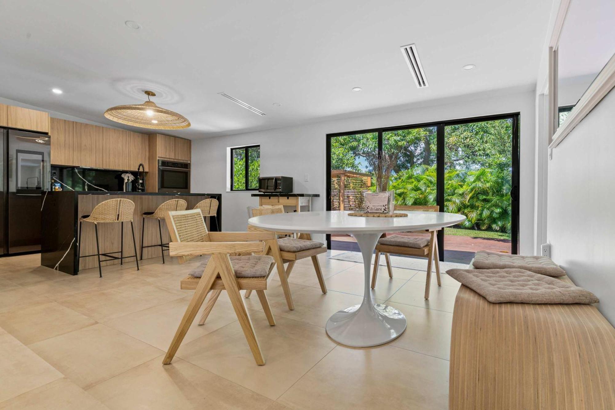 Casa Siesta- Hot Tub Gym And Modern Design Holiday home Miami