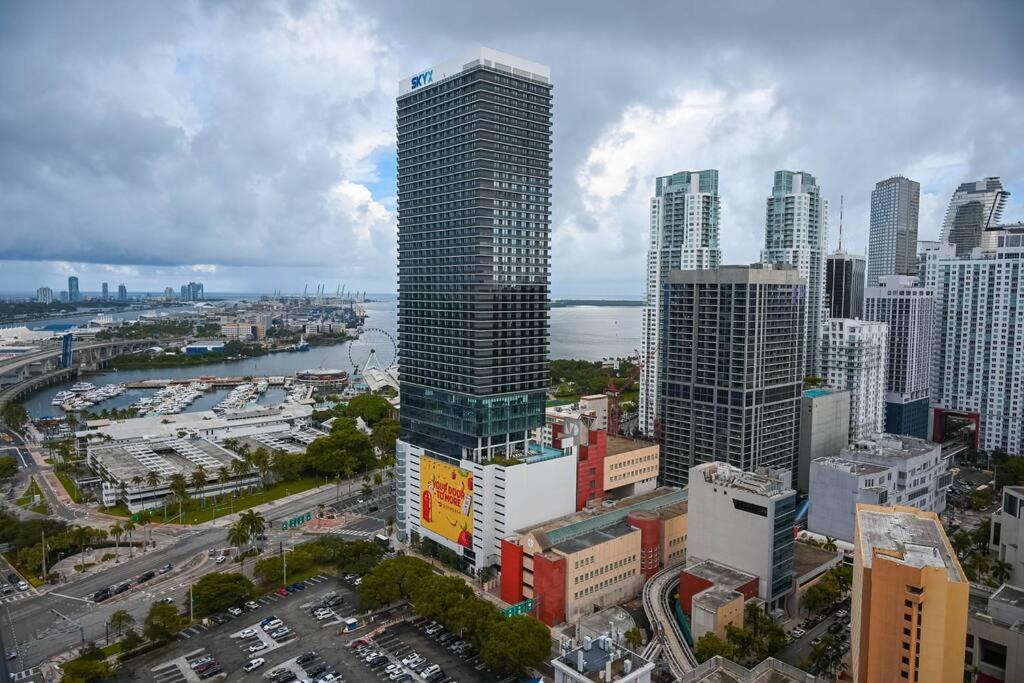 Magic Miami Amazing Balcony Ocean & City, View Pool,Spa Resort,Heart Of Downtown,Wow! Apartment