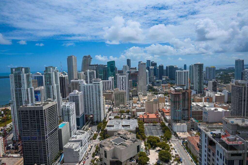 Magic Miami Amazing Balcony Ocean & City, View Pool,Spa Resort,Heart Of Downtown,Wow! Apartment Miami