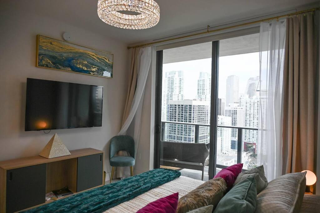 Magic Miami Amazing Balcony Ocean & City, View Pool,Spa Resort,Heart Of Downtown,Wow! Apartment Miami