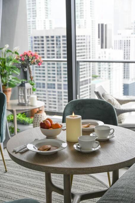 Magic Miami Amazing Balcony Ocean & City, View Pool,Spa Resort,Heart Of Downtown,Wow! Apartment Miami