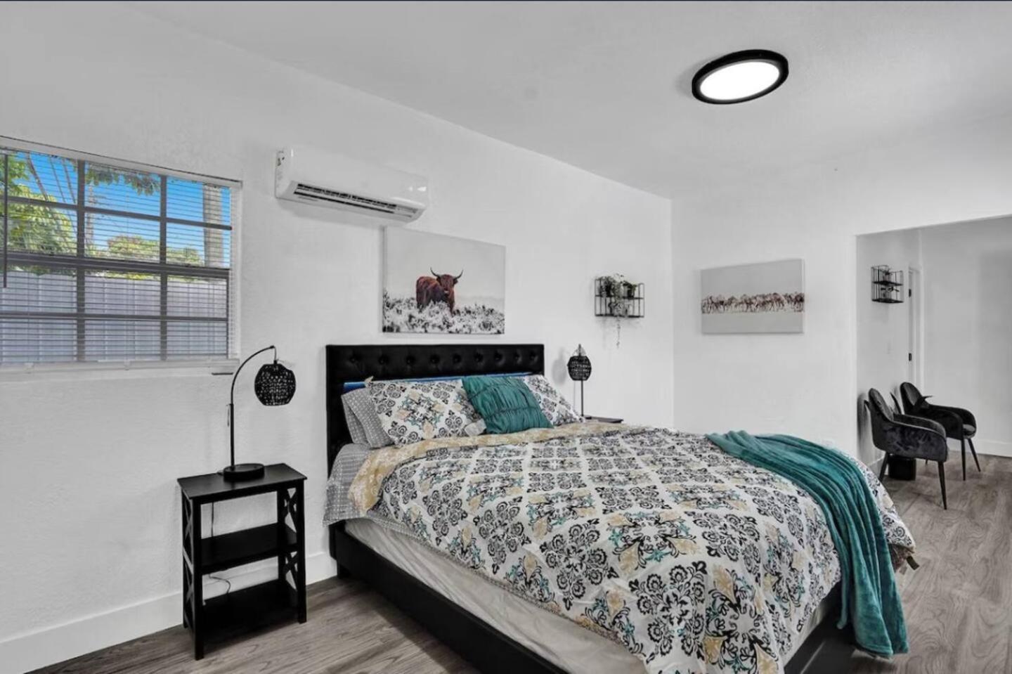 Spacious With Heated Pool *