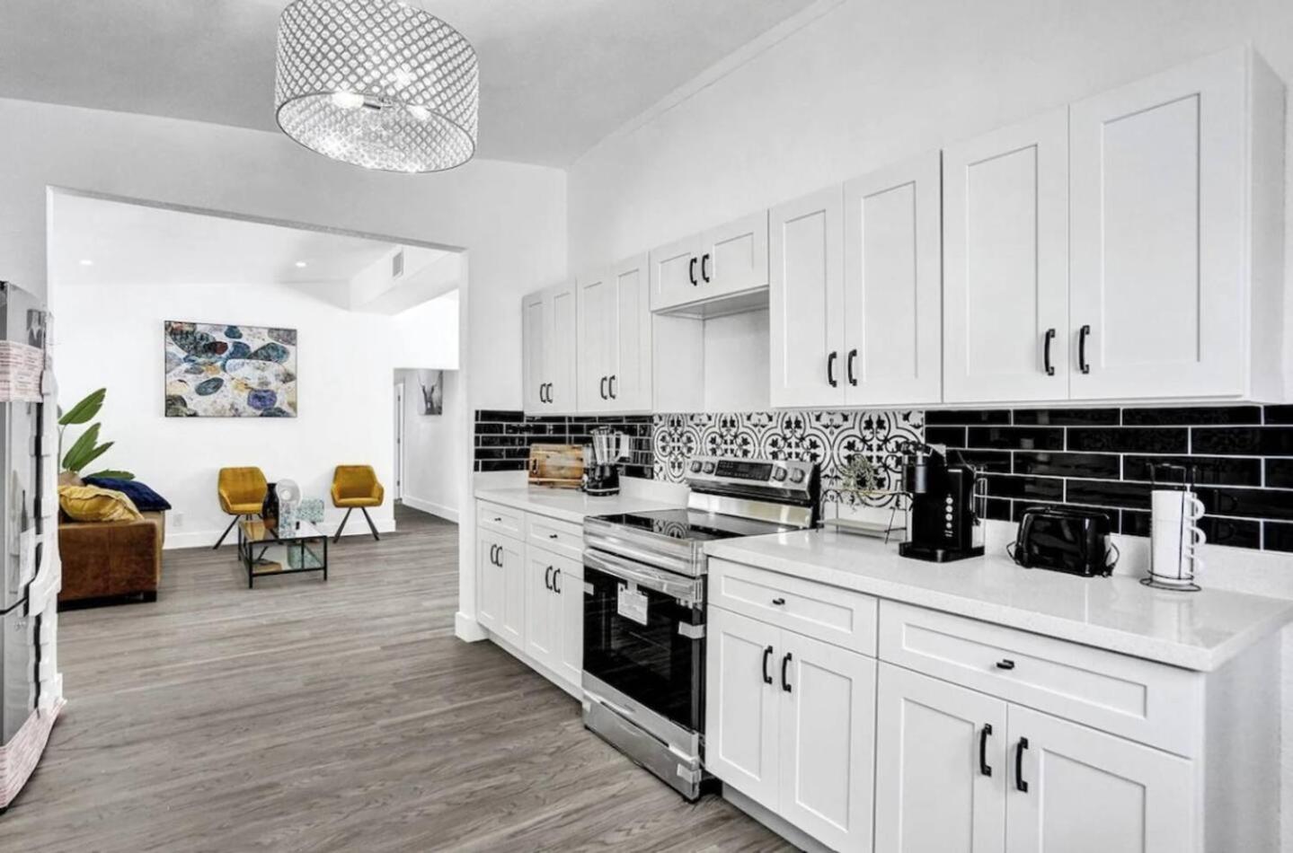 Spacious With Heated Pool * Miami