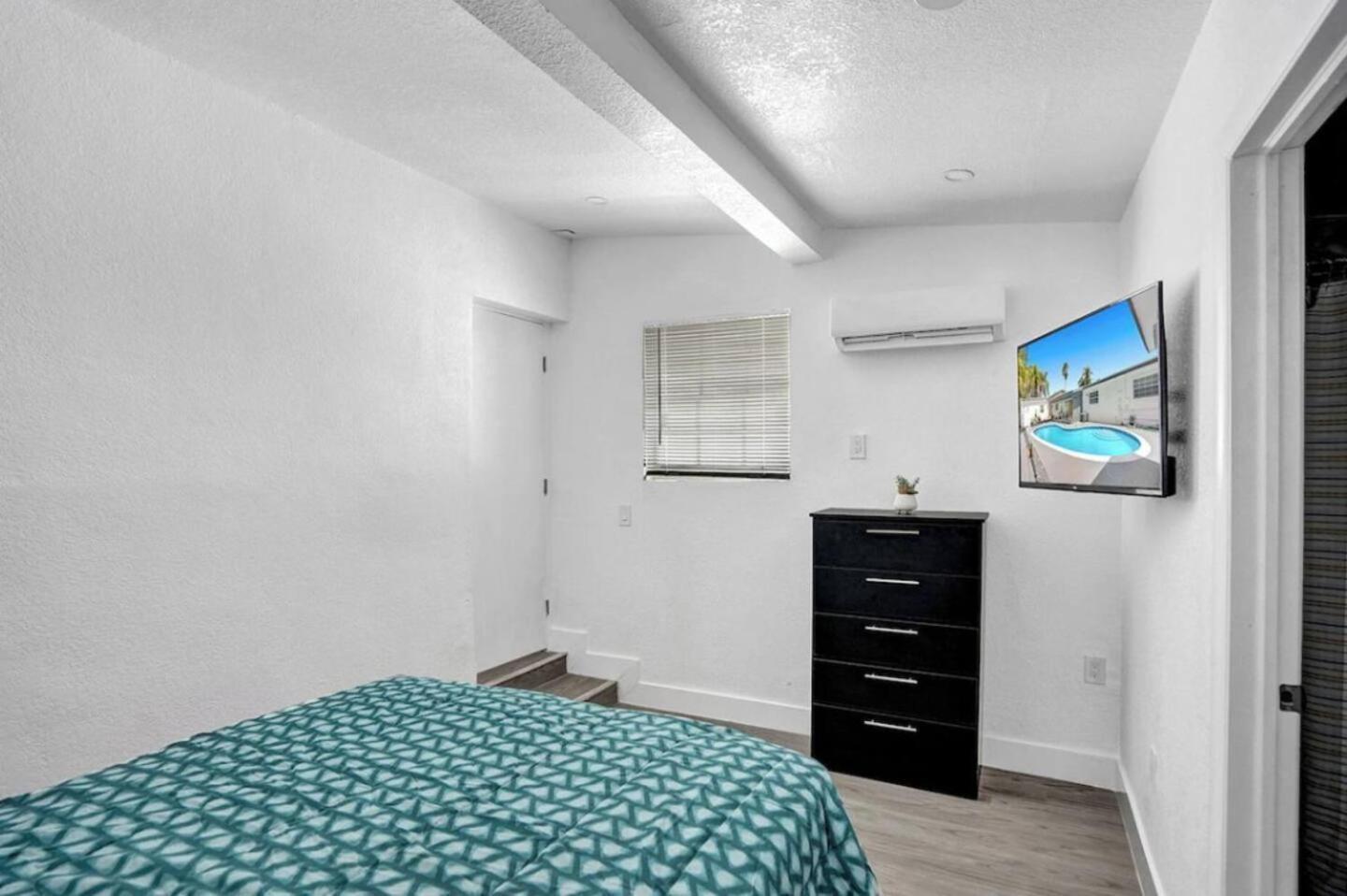 Spacious With Heated Pool Miami