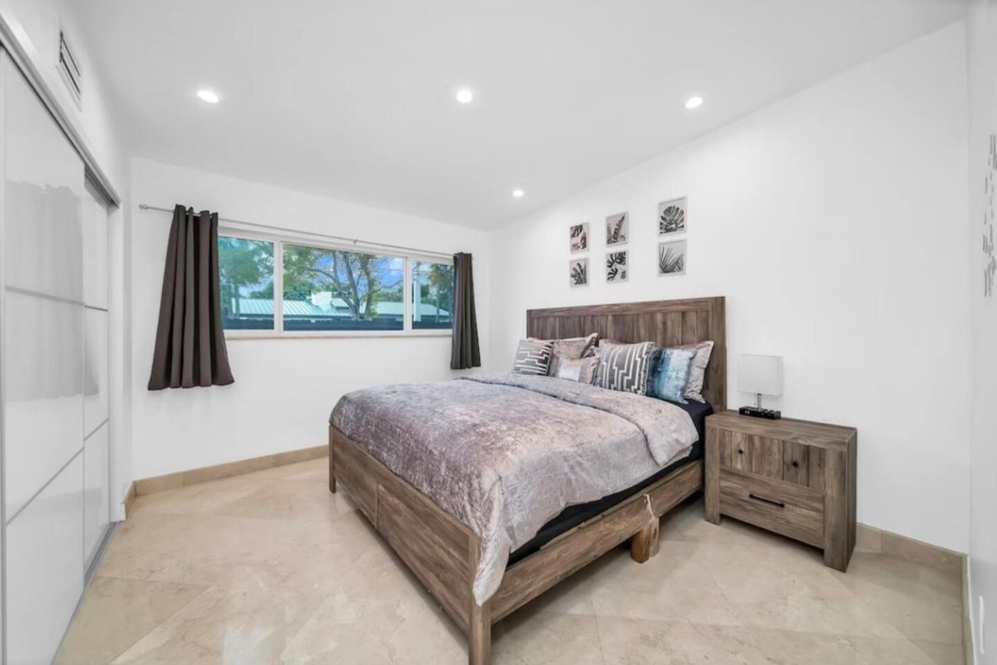 Elegant With Heated Pool