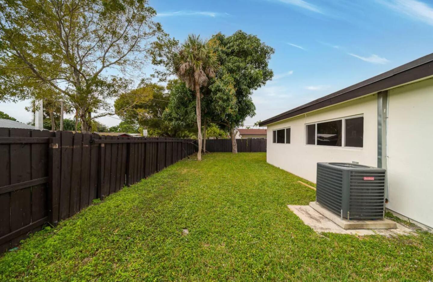 Elegant With Heated Pool * Miami