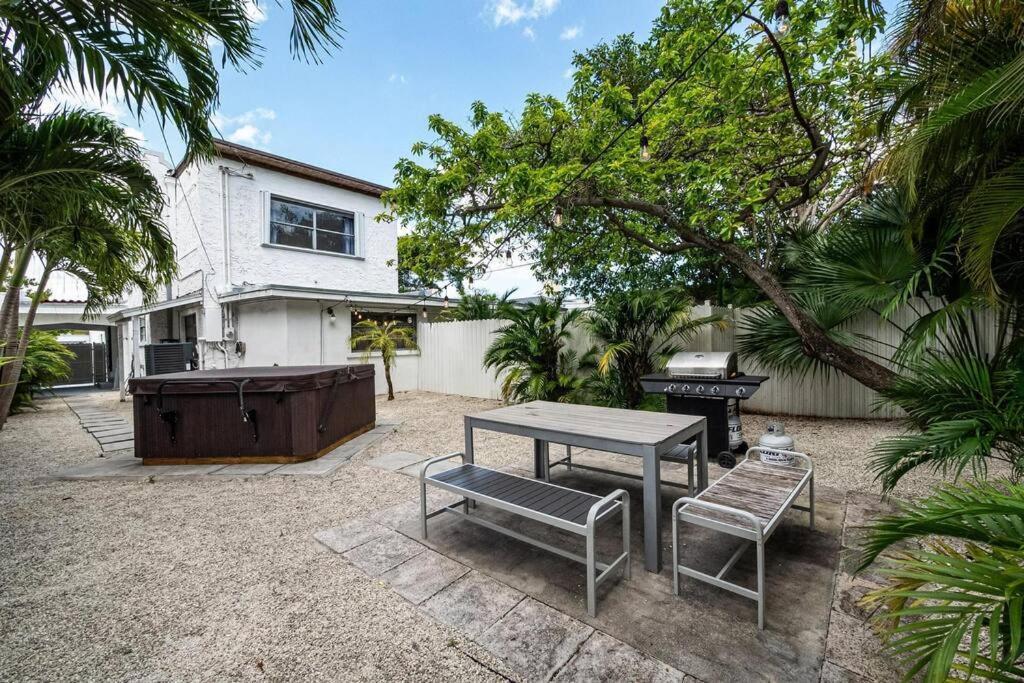 Spacious West Brickell Getaway, 4bedroom2bath * Miami