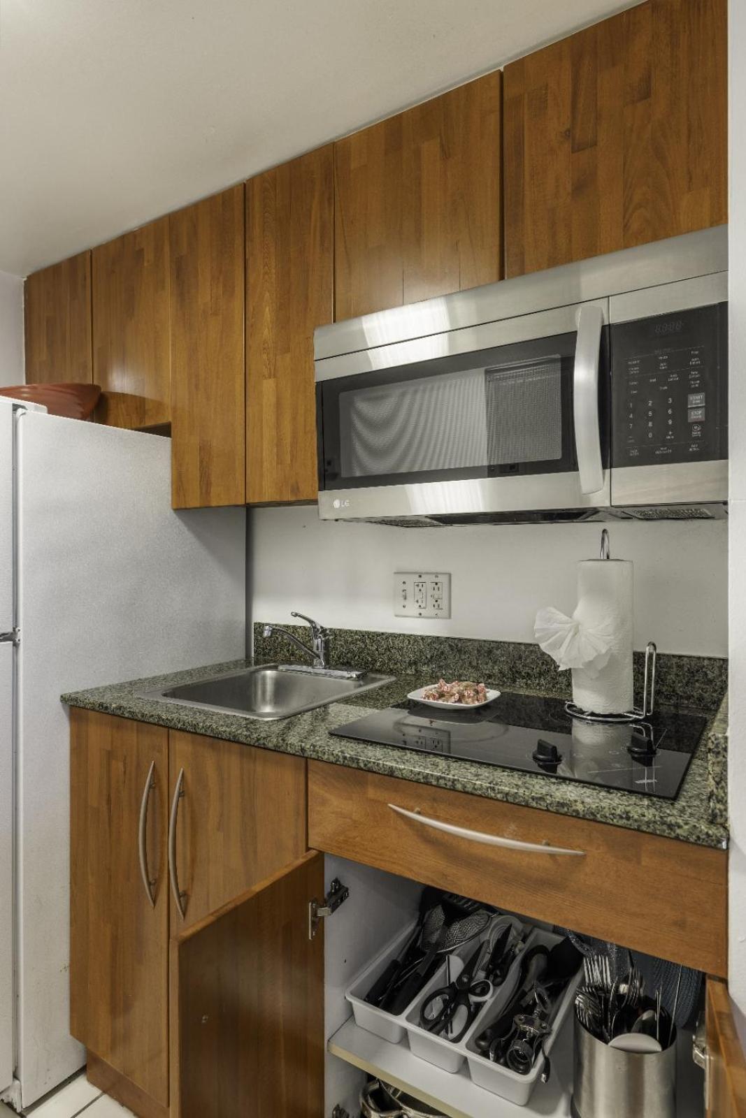 In Brickell With Pool, Gym, Free Parking And Game Miami