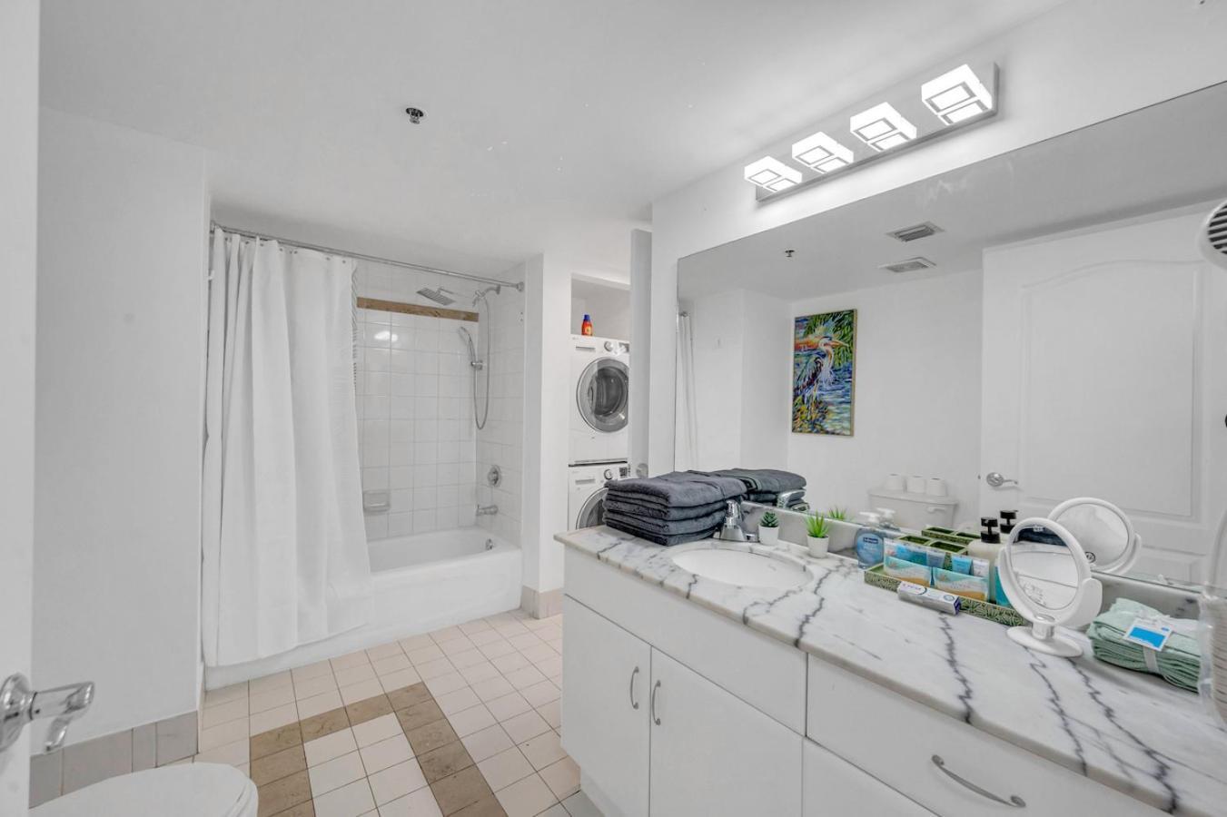 Modern Highrise 1br Brickell/freeparking *