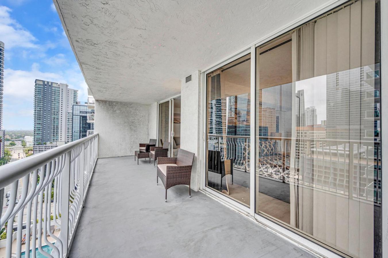 Modern Highrise 1br Brickell/freeparking * Miami