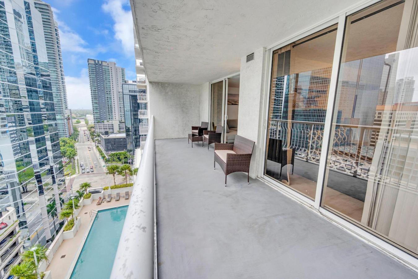 Modern Highrise 1br Brickell/freeparking Apartment *