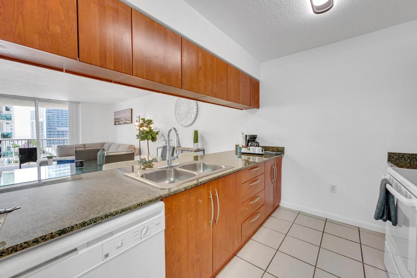 Modern Highrise 1br Brickell/freeparking *