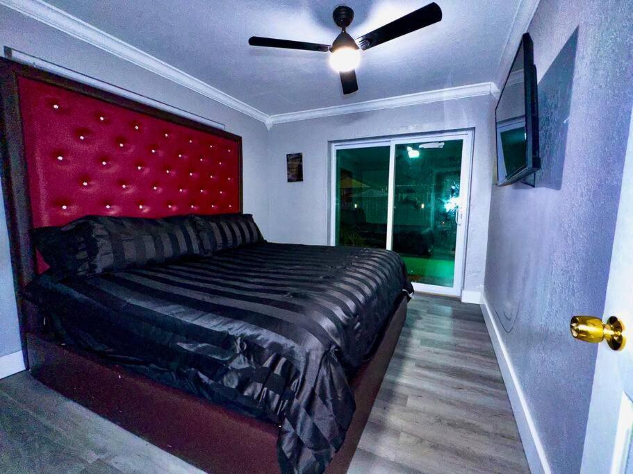 Luxury Pool Hard Rock Stadium 5 Mins Away * Miami