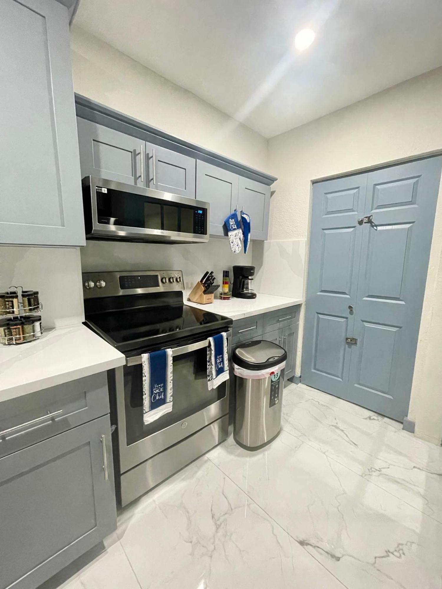Reywant Investments Inc Near Hardrock Casino Holiday home Miami