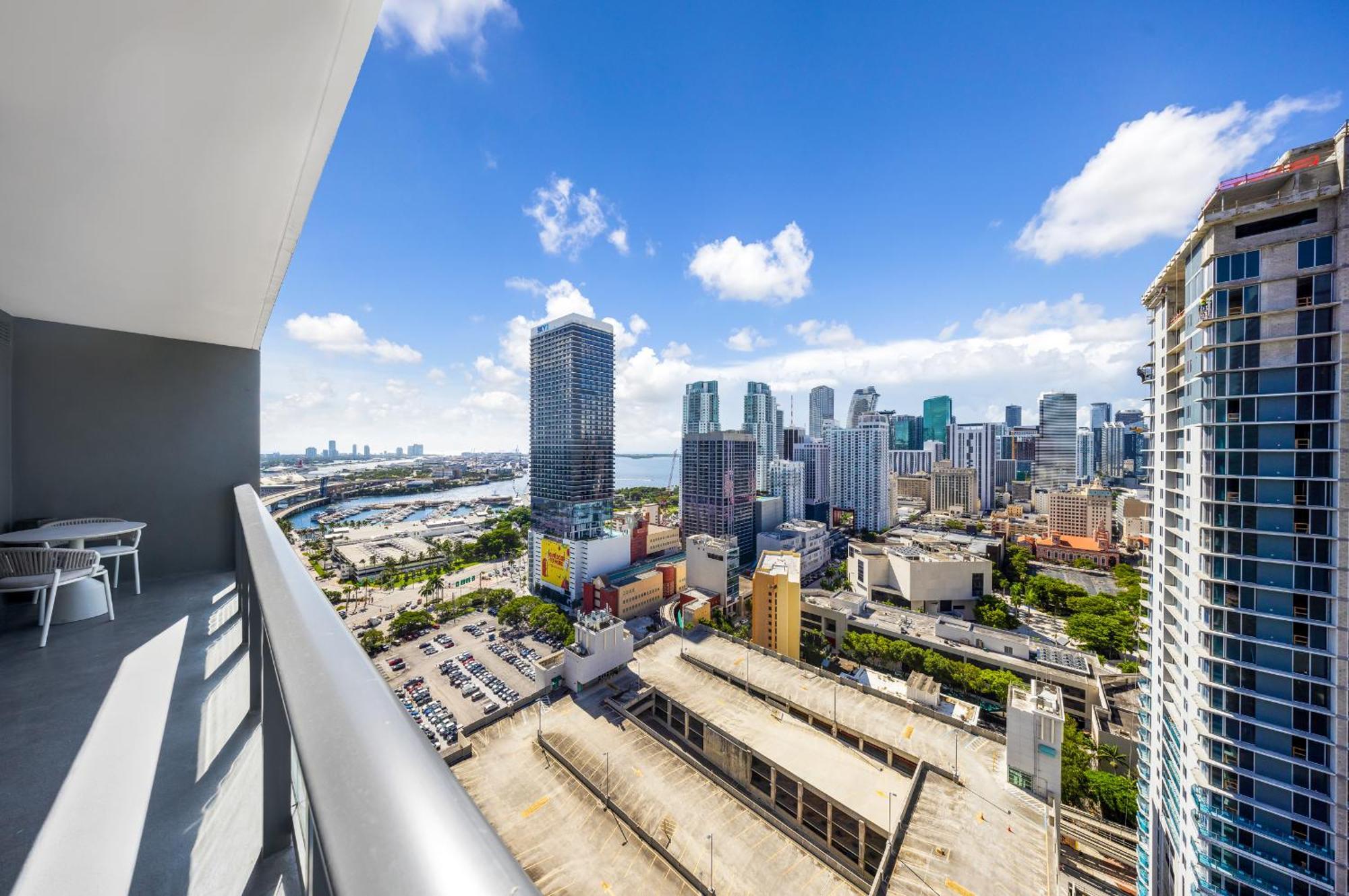 Aurora - Enjoy Magic In Our Gorgeous #2607 Apartment Miami