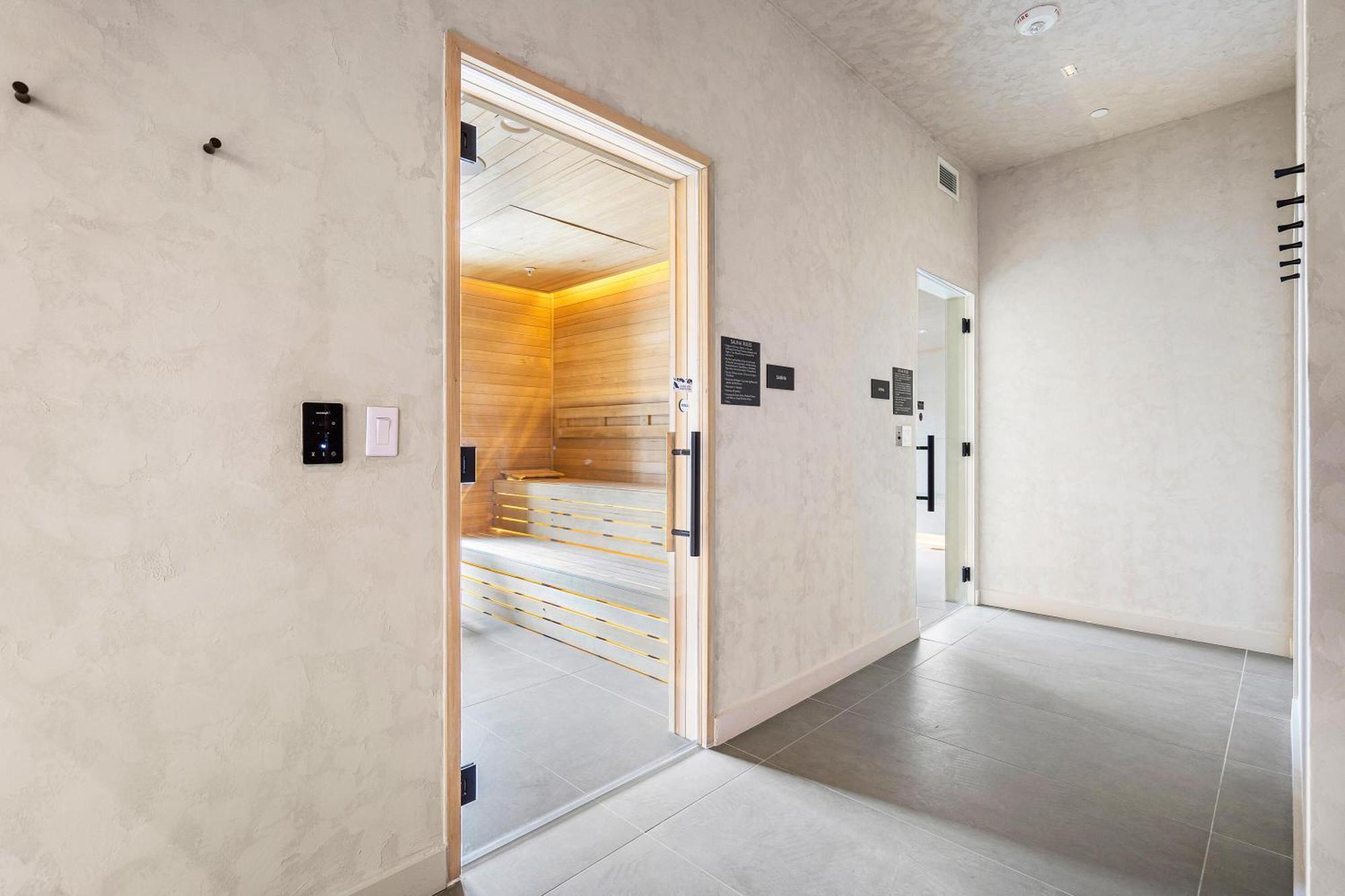 Aurora - Enjoy Magic In Our Gorgeous #2607 Apartment