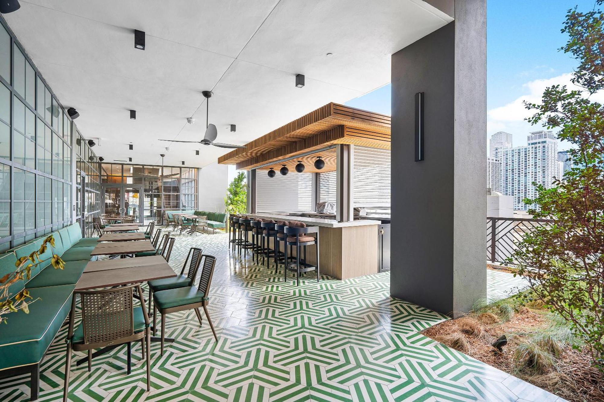 Aurora - Enjoy Magic In Our Gorgeous #2607 Miami