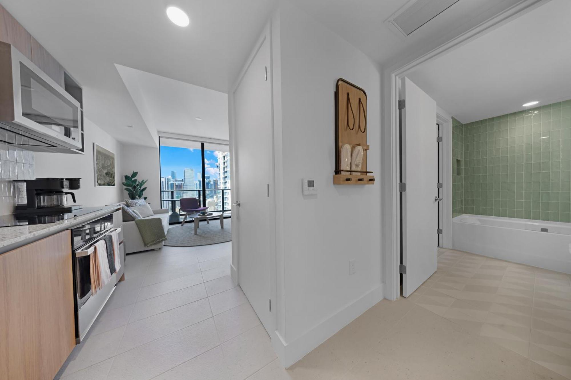 Aurora - Enjoy Magic In Our Gorgeous #2607 * Miami