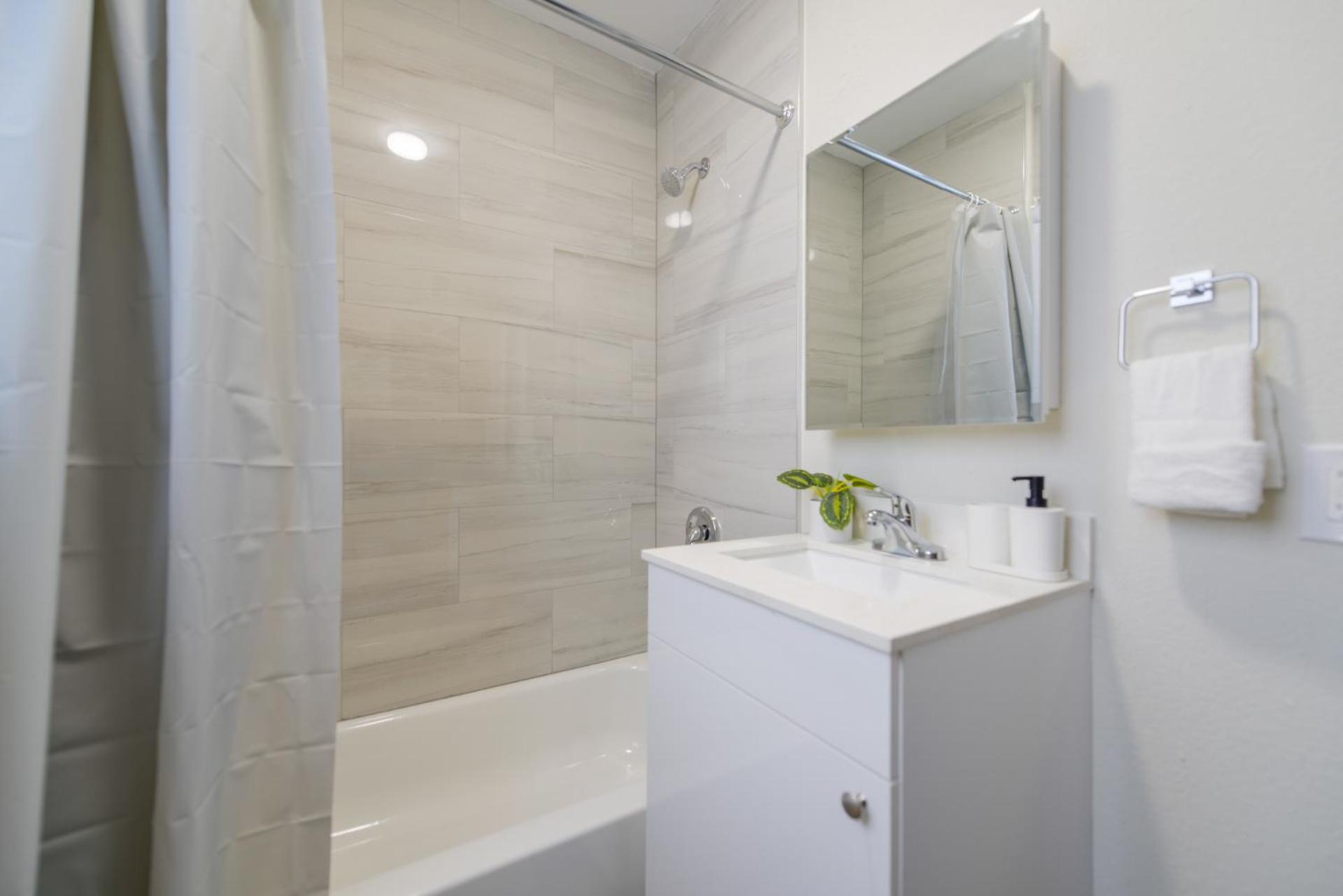 Comfortable Studio Near Calle Ocho In Apartment Miami