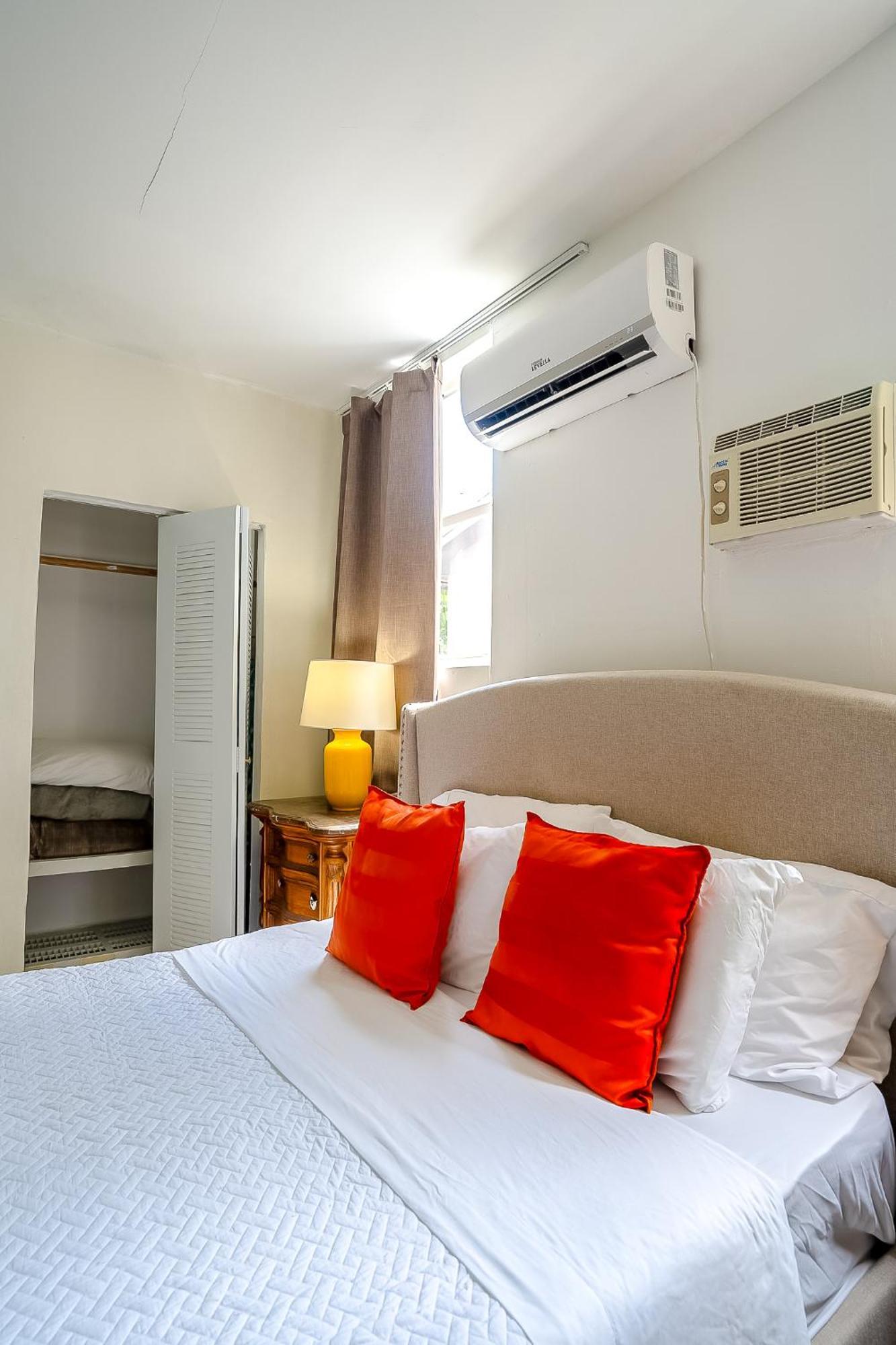 Homestay Private #3 Parking Tv Cable Tv, Wifi Centrally Located