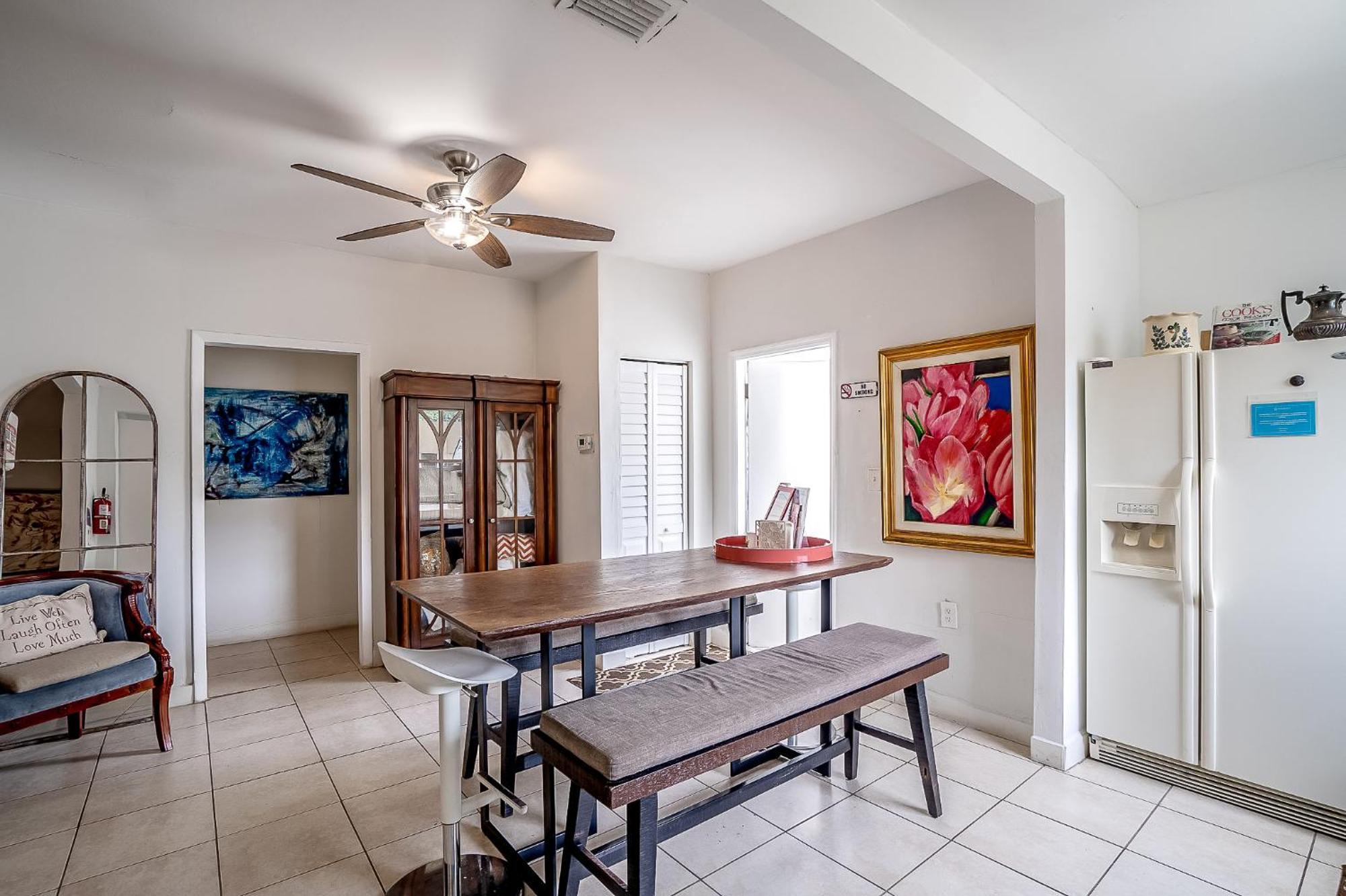 Private #3 Parking Tv Cable Tv, Wifi Centrally Located Homestay