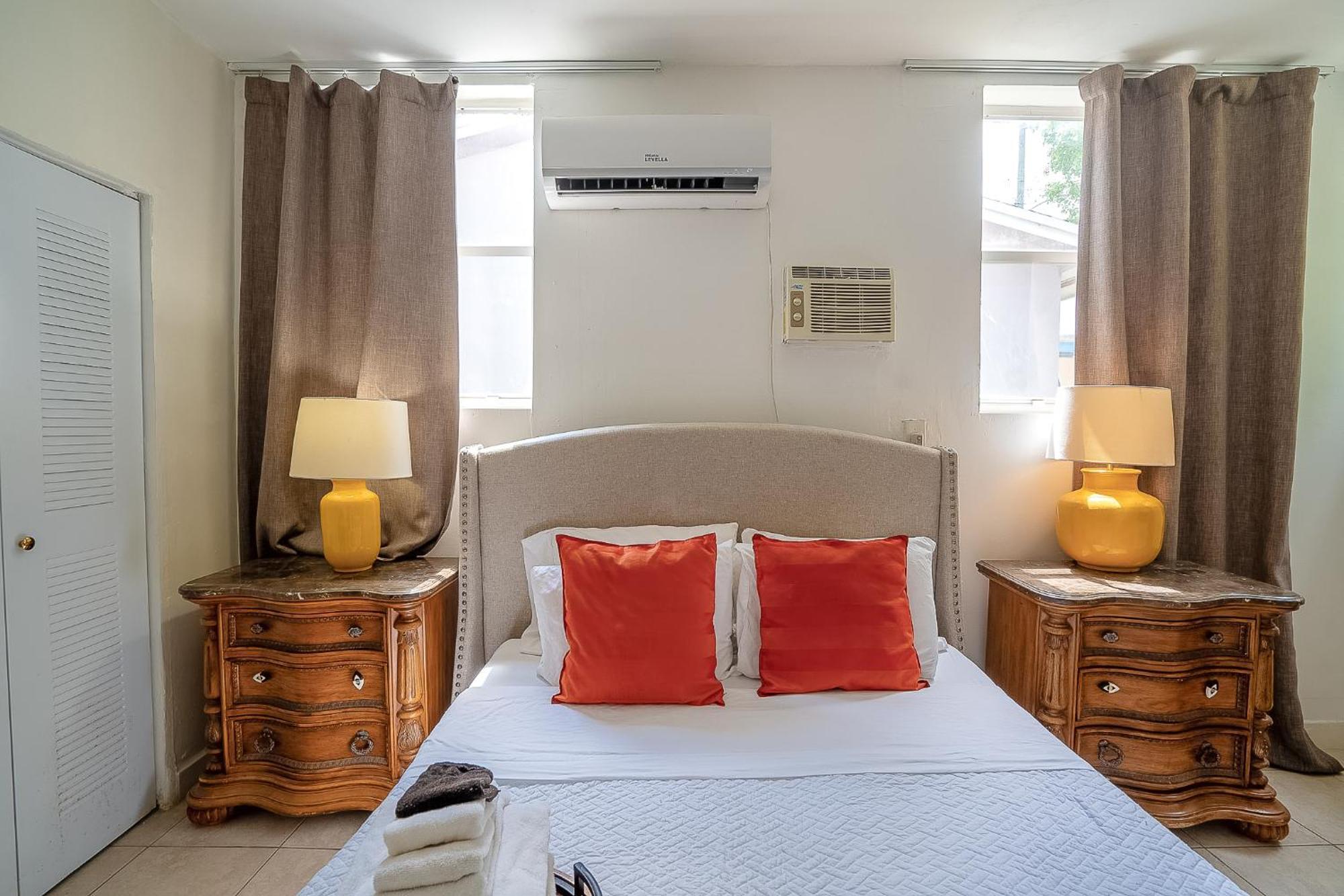 Homestay Private #3 Parking Tv Cable Tv, Wifi Centrally Located Miami