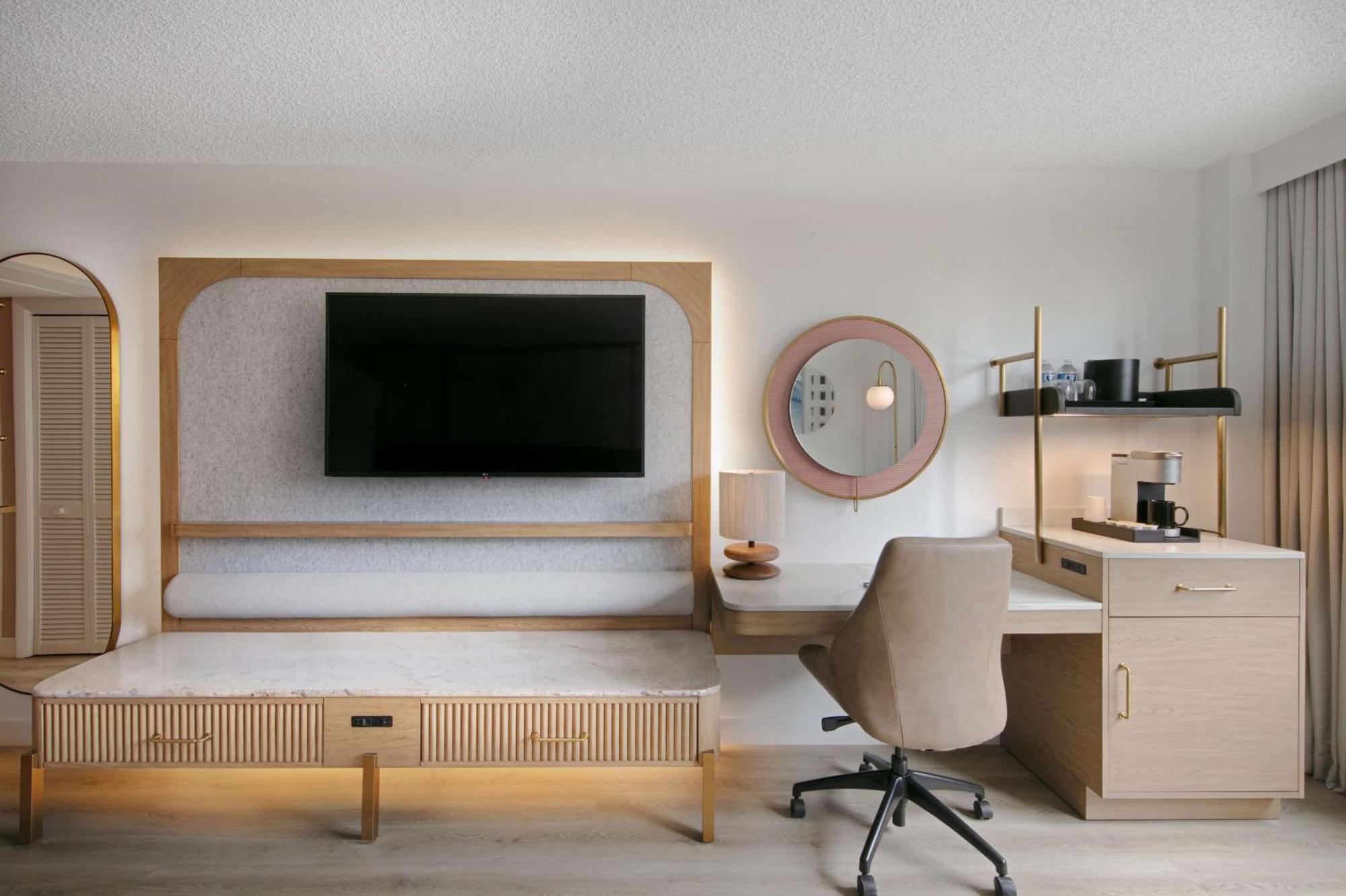 Hotel Sonesta Airport 4*