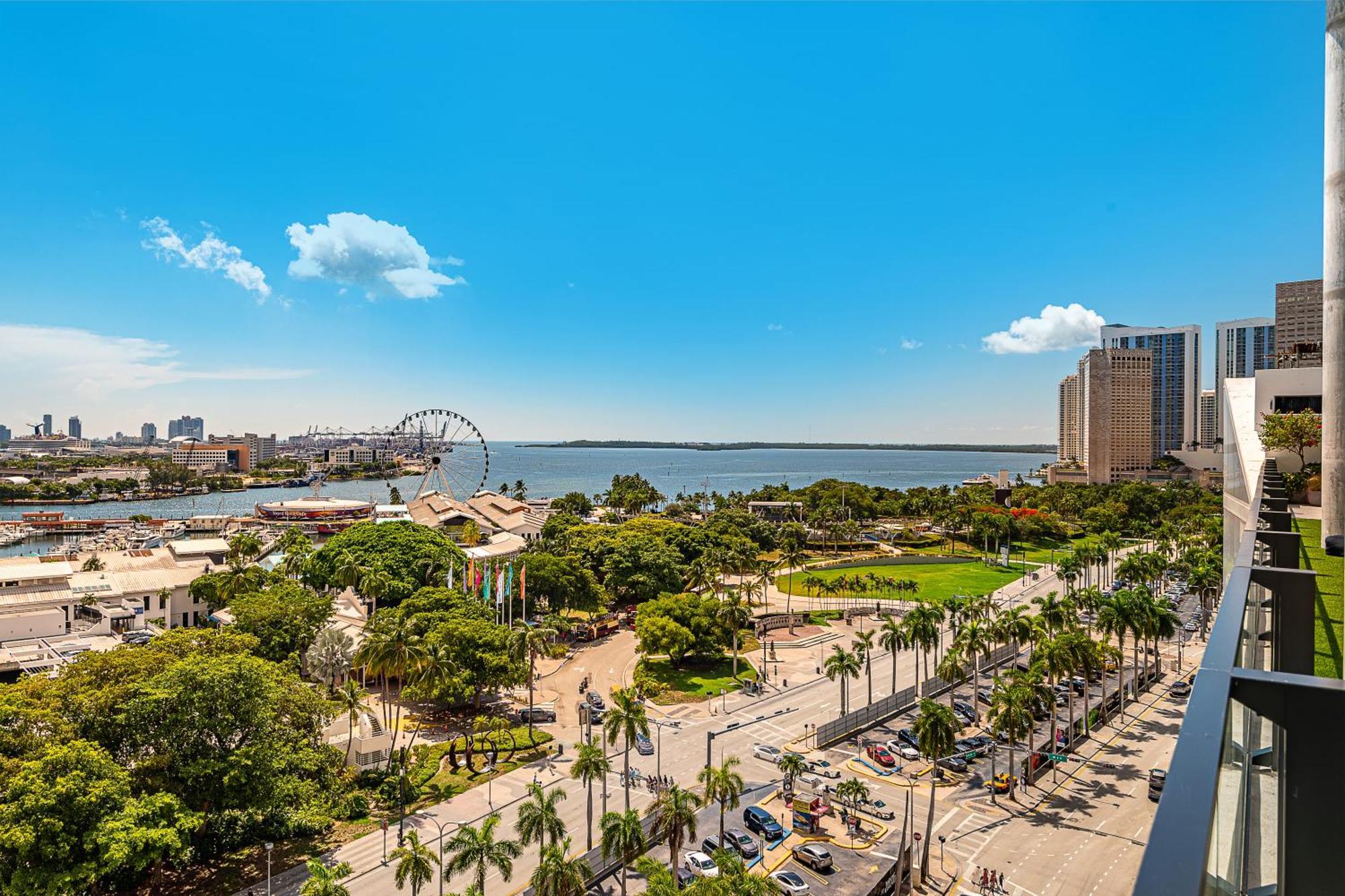 Studio With A City View Near Bayside * Miami
